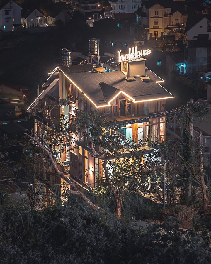 Photograph by Léo Barcet, Đà Lạt